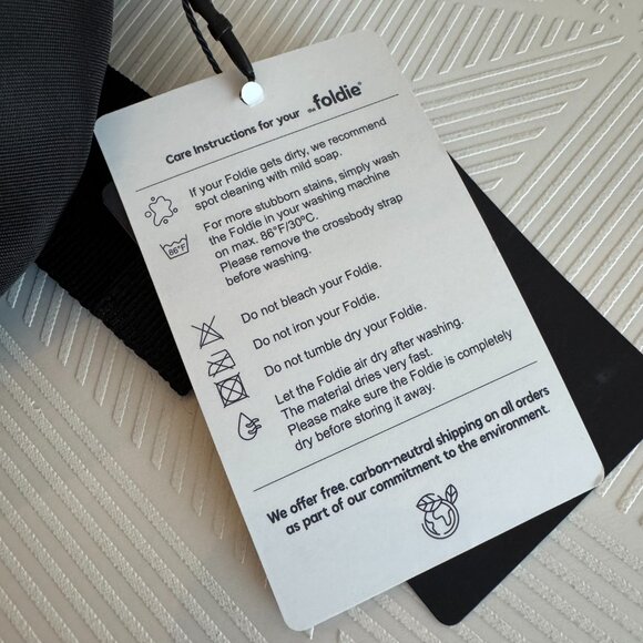 Foldie Crossbody Bag NWT Fanny Pack BLACK Nylon Travel RFID Black - Picture 5 of 10